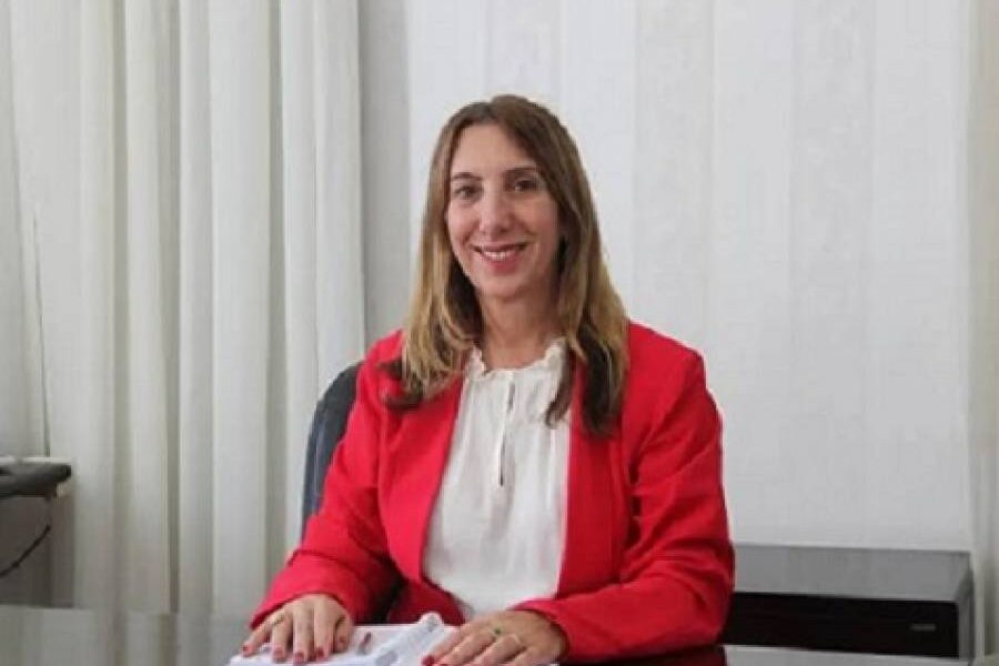 4e562147dcd95ae4dc604402c79833431608202317282964dd316d354fa Fátima Pacheco Revela Pré-Candidato à Prefeitura de Quissamã em 2024