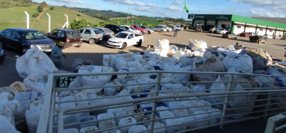 A Emater recolheu quase 2 toneladas de embalagens de agrotóxicos no sul do estado