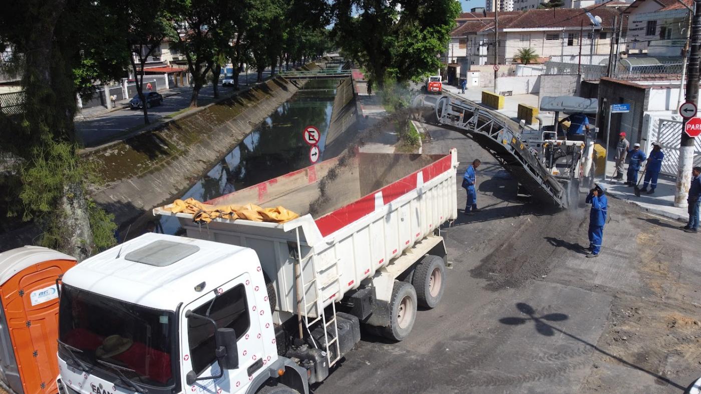 Revitalização Acelerada do Canal 1 em Santos