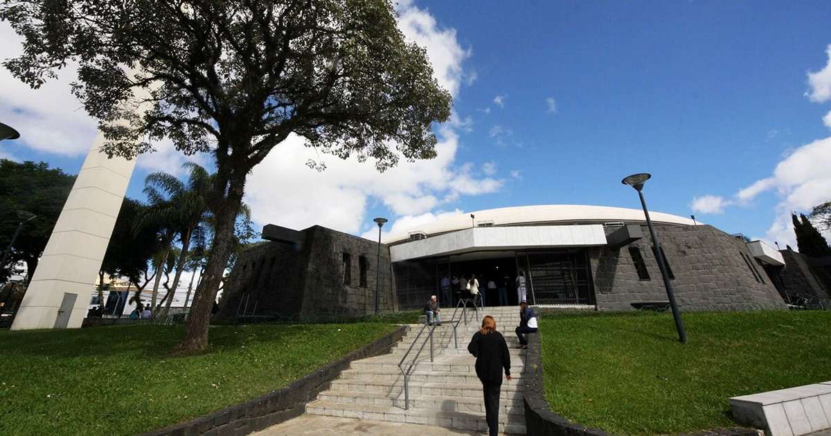 Curitiba Abre Portas para Mil Oportunidades de Emprego em Mutirão Histórico