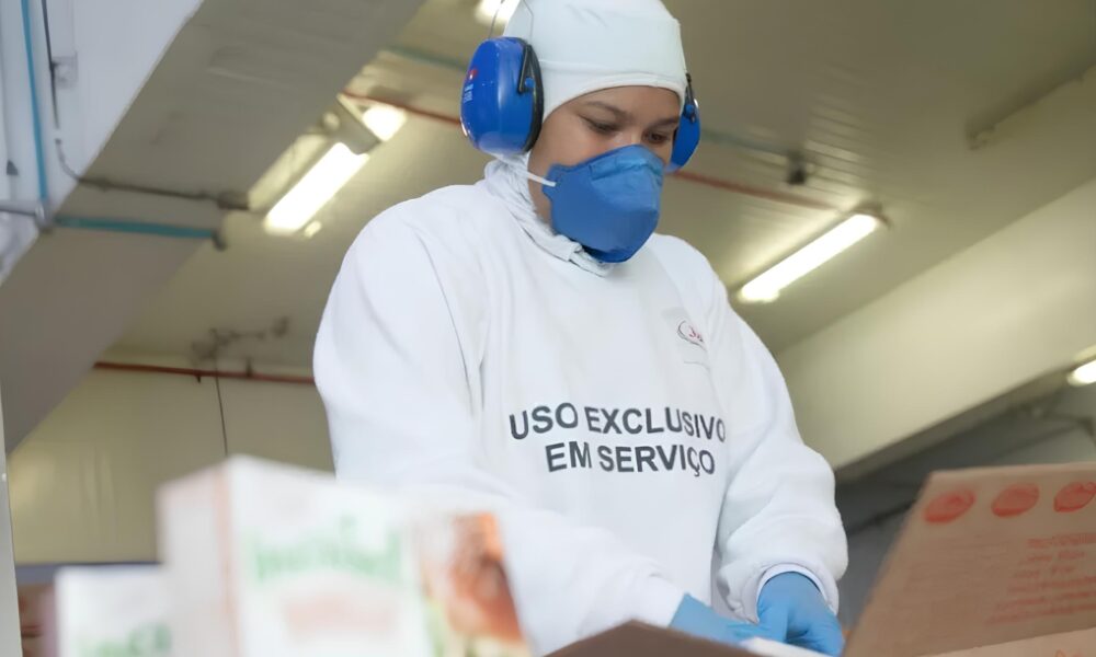 A Oportunidade Que Pode Mudar Sua Vida Frigor fico Abre 300 Vagas em MS Como Garantir a Sua A Oportunidade Que Pode Mudar Sua Vida: Frigorífico Abre 300 Vagas em MS – Como Garantir a Sua?
