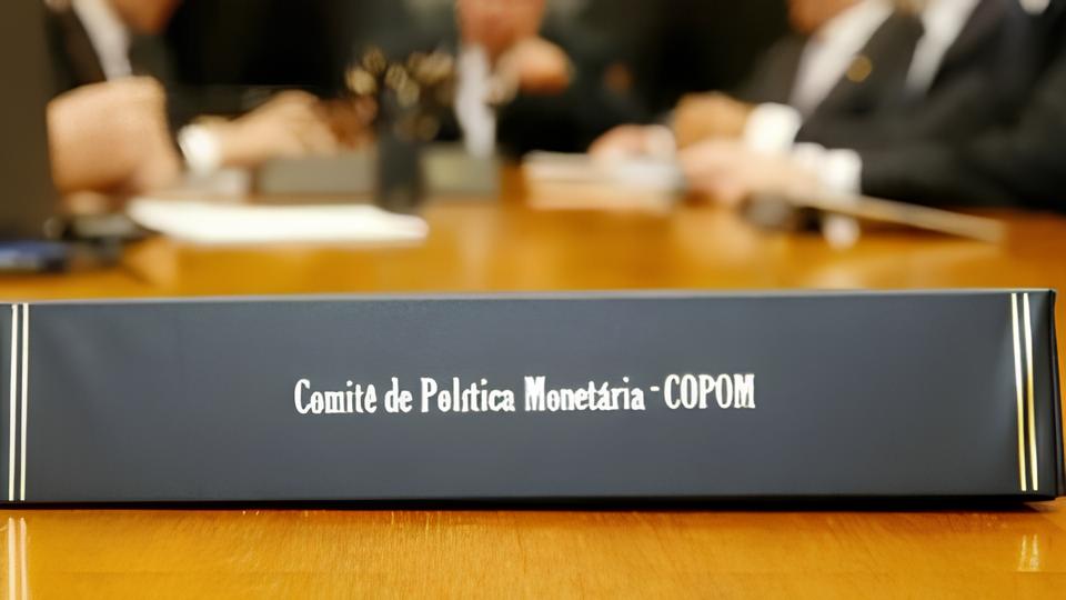 A Semana que Pode Redefinir o Futuro da Economia Global O Que Esperar do Copom IPCA 15 e os Indicadores dos EUA A Semana que Pode Redefinir o Futuro da Economia Global: O Que Esperar do Copom, IPCA-15 e os Indicadores dos EUA