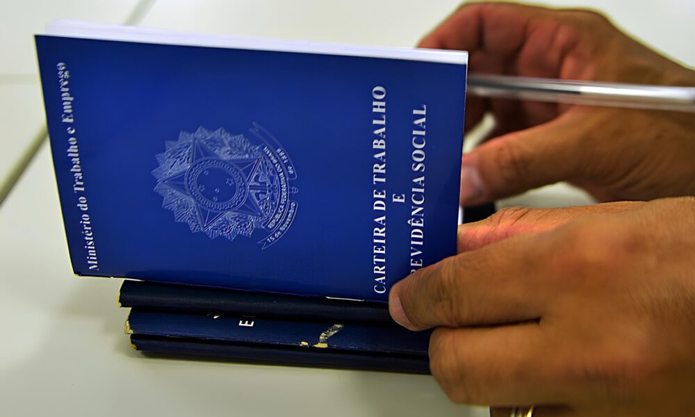 Balc o de Empregos em Alta Descubra as Oportunidades que Podem Mudar Sua Vida Hoje Balcão de Empregos em Alta: Descubra as Oportunidades que Podem Mudar Sua Vida Hoje!