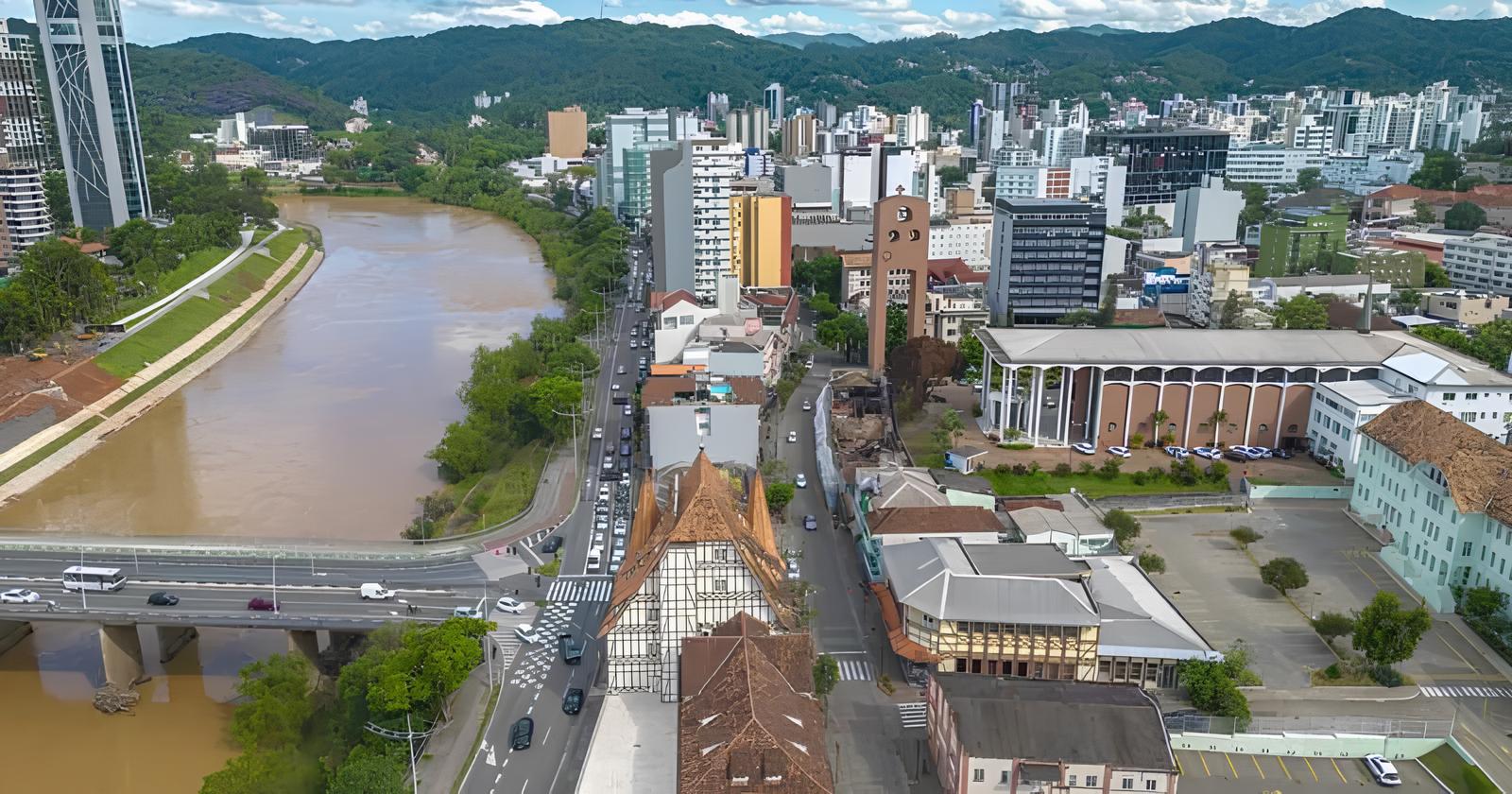 Blumenau: A Pequena Cidade que Está Mudando o Mapa do Emprego no Brasil 1 Blumenau A Pequena Cidade que Est Mudando o Mapa do Emprego no Brasil Blumenau: A Pequena Cidade que Está Mudando o Mapa do Emprego no Brasil