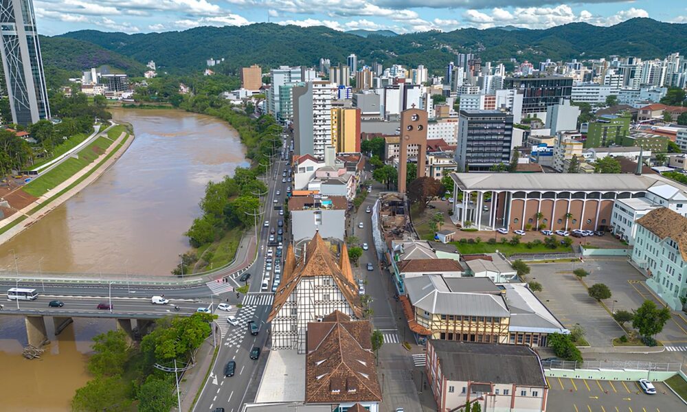 Blumenau Surge Como Pot ncia Econ mica em SC A Cidade Que N o Para de Criar Oportunidades Blumenau Surge Como Potência Econômica em SC: A Cidade Que Não Para de Criar Oportunidades