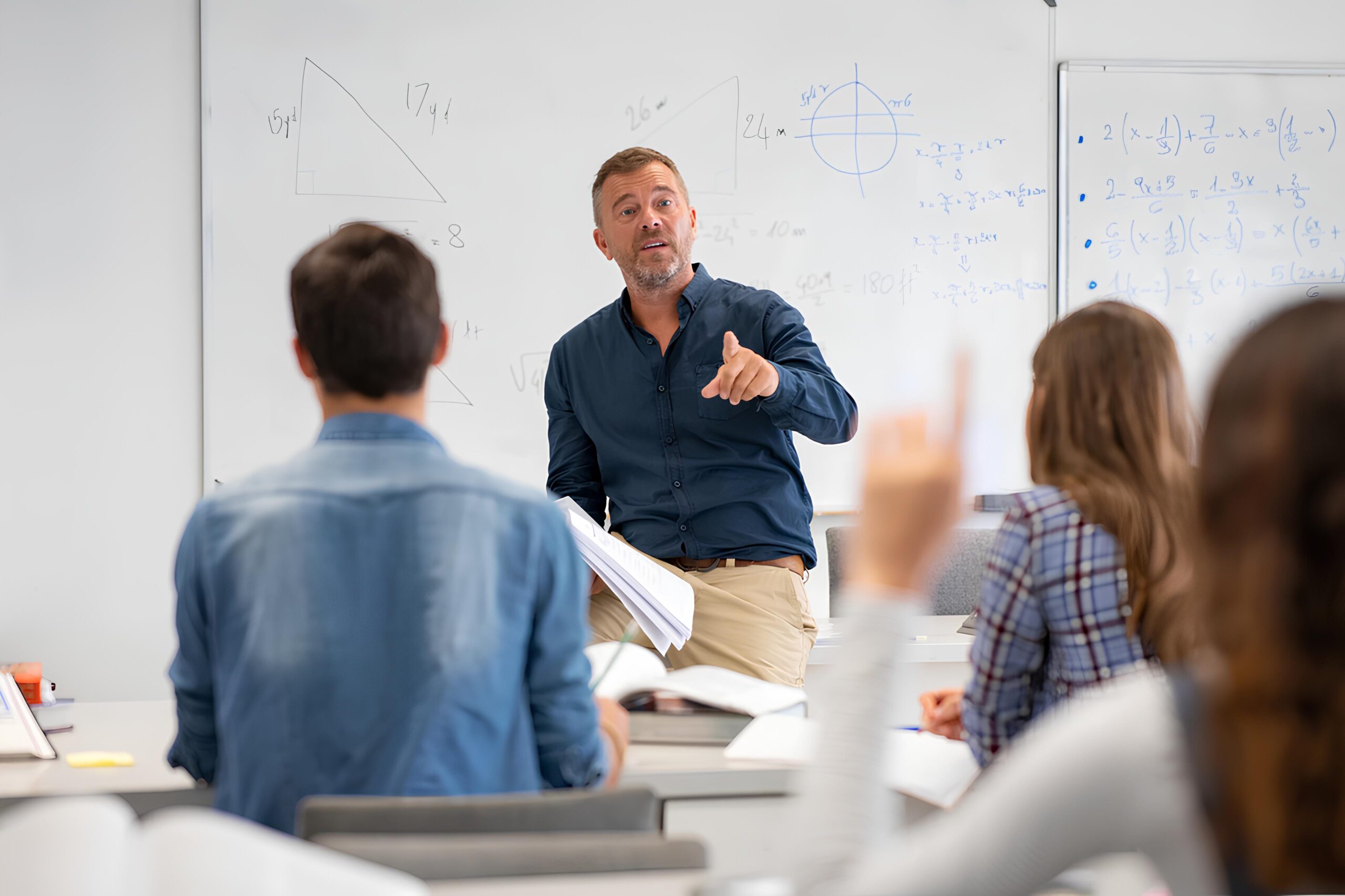 Catanduva em Alta: Como 600 Vagas de Emprego em Um Mês Estão Mudando a Cara da Economia Local 1 Catanduva em Alta Como 600 Vagas de Emprego em Um M s Est o Mudando a Cara da Economia Local scaled Catanduva em Alta: Como 600 Vagas de Emprego em Um Mês Estão Mudando a Cara da Economia Local