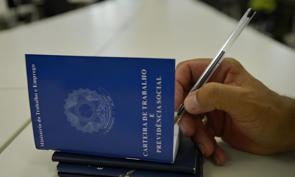 A Revolu o Silenciosa Como o Brasil Reduziu Pela Metade o Desemprego Juvenil em 5 Anos A Revolução Silenciosa: Como o Brasil Reduziu Pela Metade o Desemprego Juvenil em 5 Anos
