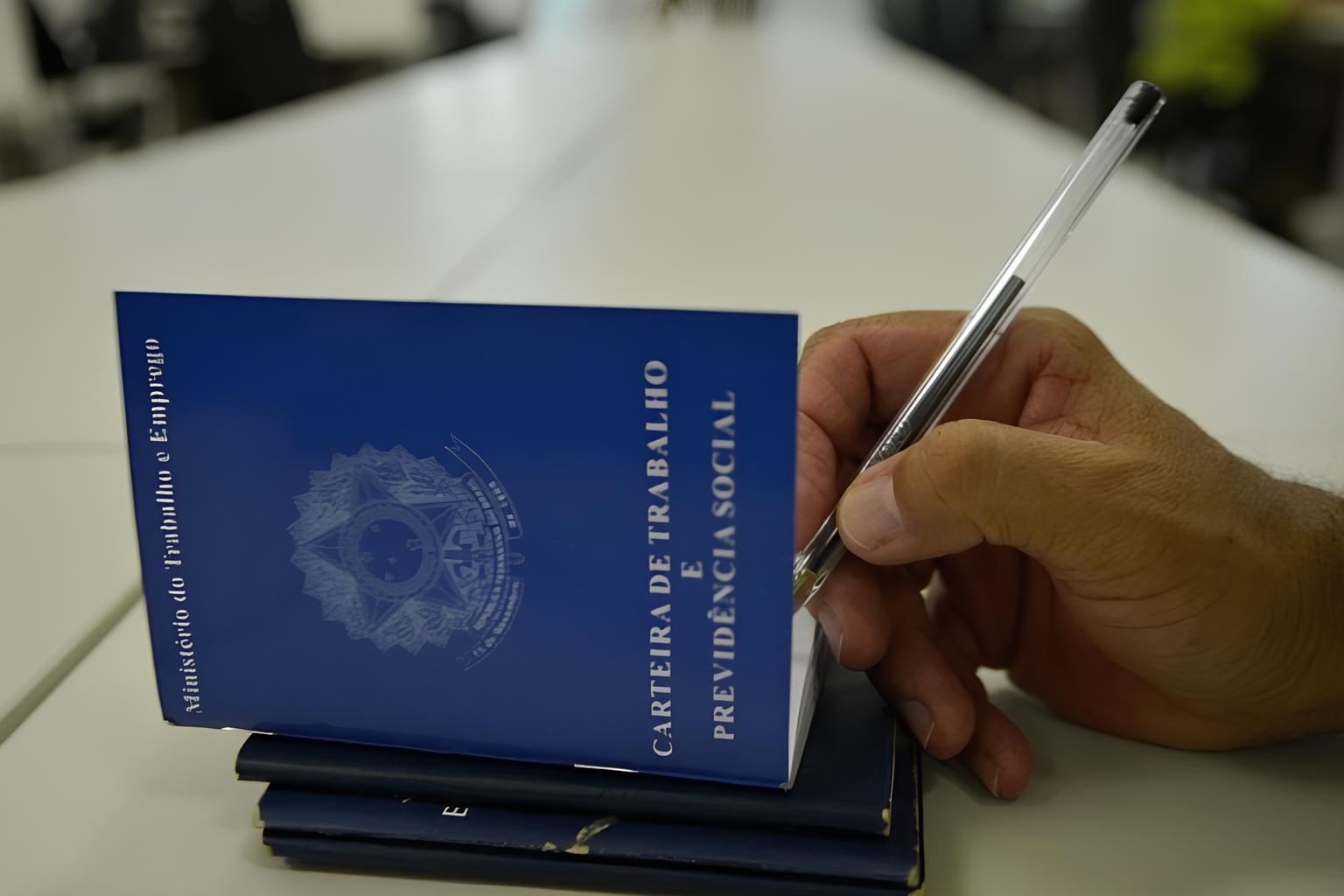 A Revolução Silenciosa: Como o Brasil Reduziu Pela Metade o Desemprego Juvenil em 5 Anos 1 A Revolu o Silenciosa Como o Brasil Reduziu Pela Metade o Desemprego Juvenil em 5 Anos A Revolução Silenciosa: Como o Brasil Reduziu Pela Metade o Desemprego Juvenil em 5 Anos