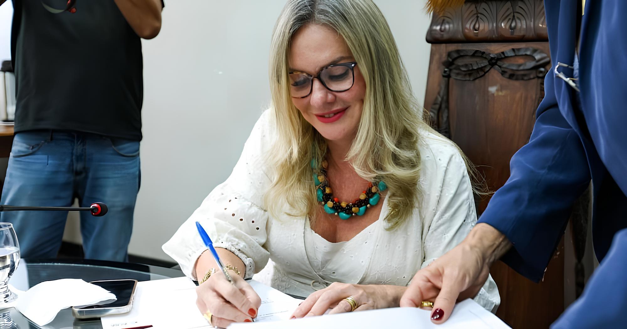 Como a Bahia Está Revolucionando a Formação Política com Escolas do Legislativo em Todos os Municípios 1 Como a Bahia Est Revolucionando a Forma o Pol tica com Escolas do Legislativo em Todos os Munic pios Como a Bahia Está Revolucionando a Formação Política com Escolas do Legislativo em Todos os Municípios