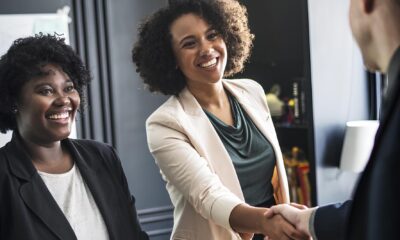 Como o Seu Cumprimento Revela Segredos Profundos da Sua Personalidade E Por Que Isso Importa Mais do Que Voc Imagina Como o Seu Cumprimento Revela Segredos Profundos da Sua Personalidade – E Por Que Isso Importa Mais do Que Você Imagina