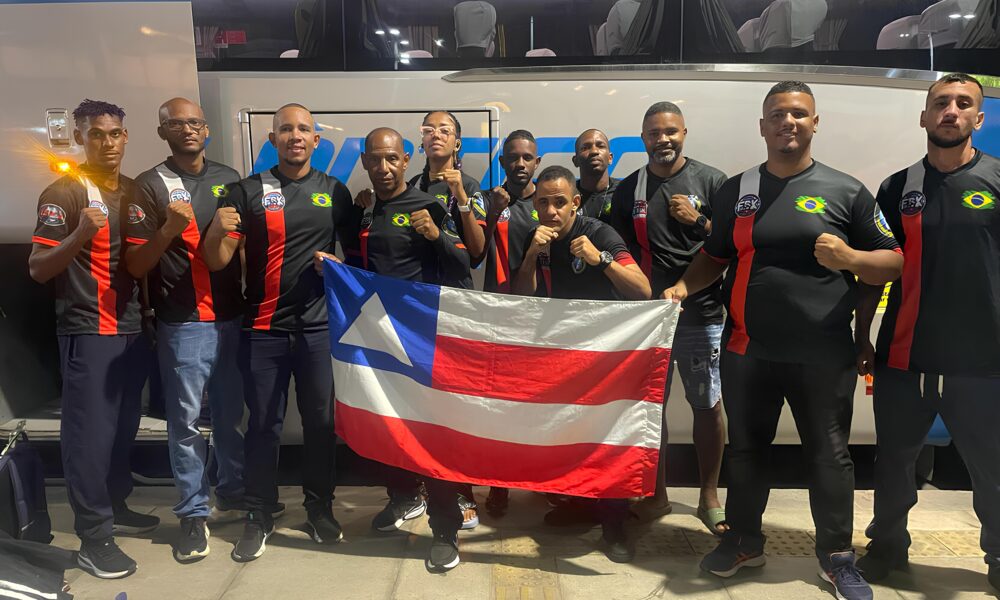 De Vit ria Gl ria A Jornada dos Lutadores Baianos no Campeonato Mundial de Kickboxing De Vitória à Glória: A Jornada dos Lutadores Baianos no Campeonato Mundial de Kickboxing