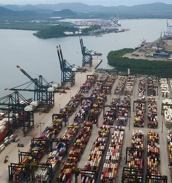 O Porto de Santos Bate Recorde Histórico: Como 1,3 Milhão de Contêineres Estão Redefinindo o Futuro da Economia Global 2 O Porto de Santos Bate Recorde Hist rico Como 1 3 Milh o de Cont ineres Est o Redefinindo o Futuro da Economia Global O Porto de Santos Bate Recorde Histórico: Como 1,3 Milhão de Contêineres Estão Redefinindo o Futuro da Economia Global