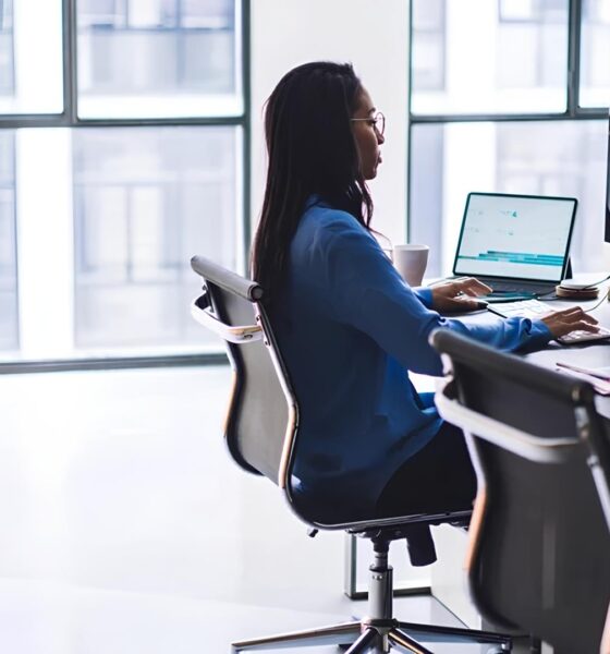 O Tremor no Governo Como a Queda de um Ministro Abre Portas para Novas Oportunidades no Mercado de Trabalho O Tremor no Governo: Como a Queda de um Ministro Abre Portas para Novas Oportunidades no Mercado de Trabalho