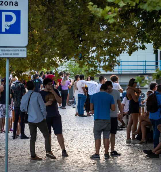 Por Que Os Jovens Estão Deixando Portugal? Uma História de Sonhos, Desafios e Esperança 2 Por Que Os Jovens Est o Deixando Portugal Uma Hist ria de Sonhos Desafios e Esperan a Por Que Os Jovens Estão Deixando Portugal? Uma História de Sonhos, Desafios e Esperança