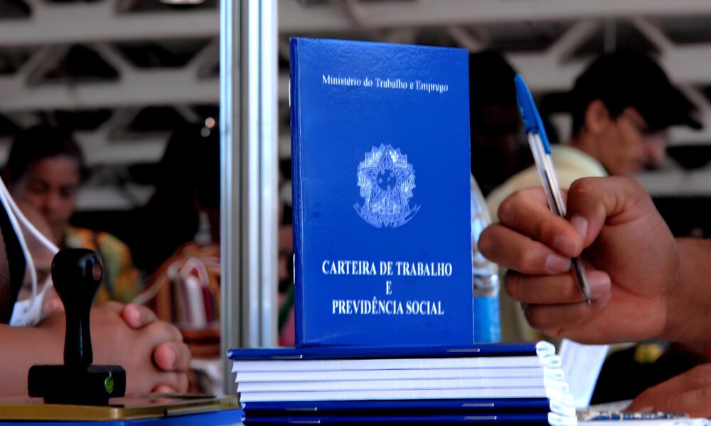 Portas Abertas para o Futuro Como uma Feira de Empregos em Salvador Pode Mudar Sua Trajet ria Profissional Portas Abertas para o Futuro: Como uma Feira de Empregos em Salvador Pode Mudar Sua Trajetória Profissional