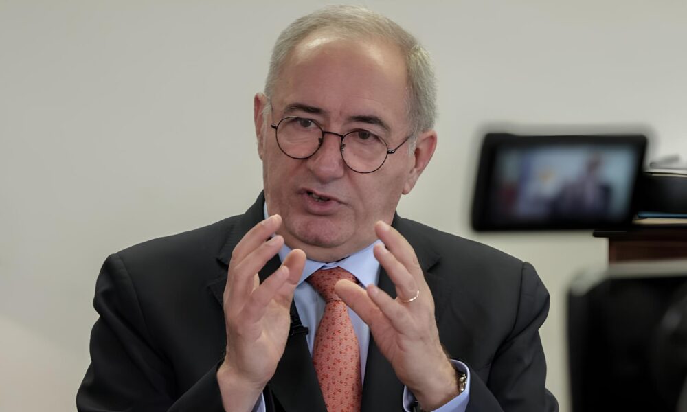 Portugal Fecha as Portas A Pol mica Pol tica de Imigra o Baseada em Necessidades Econ micas Portugal Fecha as Portas? A Polêmica Política de Imigração Baseada em Necessidades Econômicas
