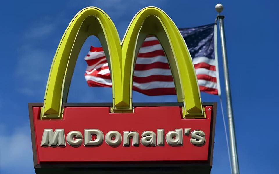 Quanto o McDonald s Paga de Sal rio nos Estados Unidos Descubra os Bastidores do Imp rio do Arco Dourado Quanto o McDonald’s Paga de Salário nos Estados Unidos? Descubra os Bastidores do Império do Arco Dourado