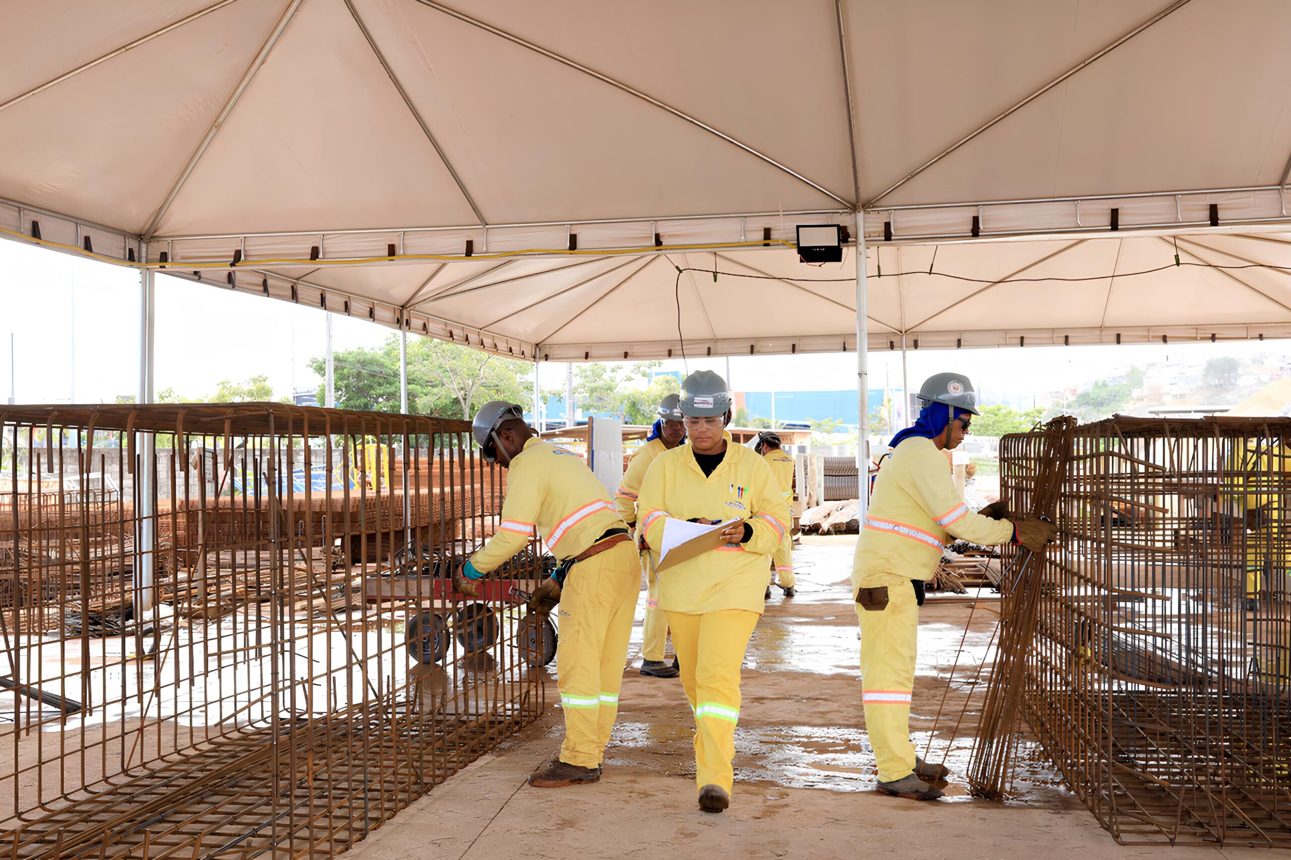 Saldo de Empregos na Bahia Dispara: Como o Estado se Tornou um Farol de Oportunidades no Nordeste 1 Saldo de Empregos na Bahia Dispara Como o Estado se Tornou um Farol de Oportunidades no Nordeste scaled Saldo de Empregos na Bahia Dispara: Como o Estado se Tornou um Farol de Oportunidades no Nordeste