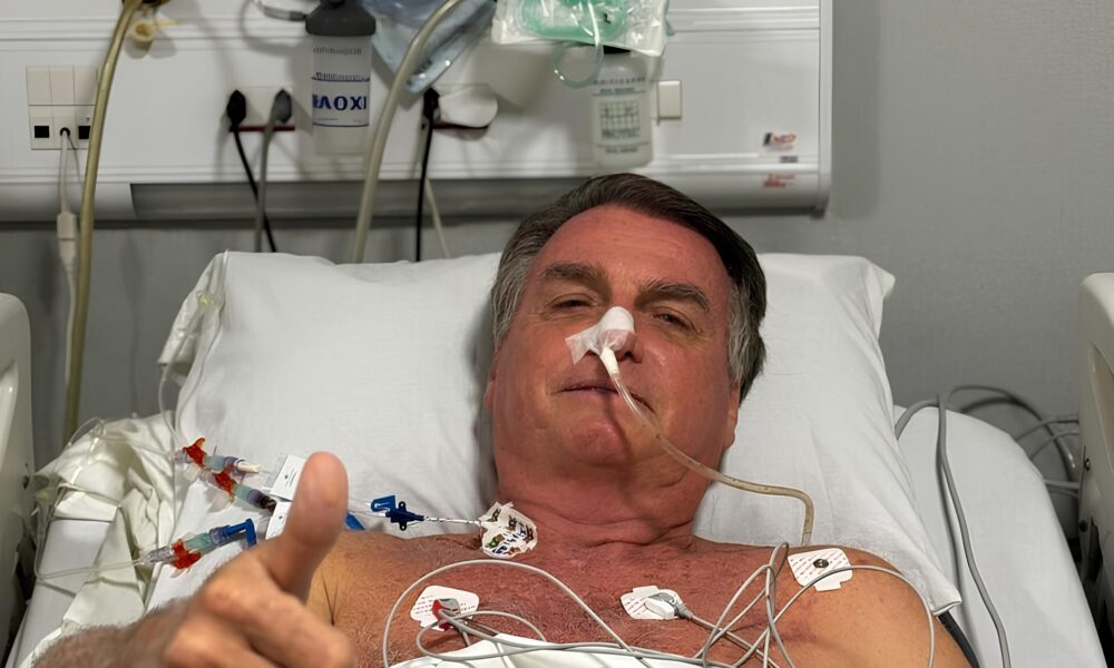 Uma Maratona de 11 Horas A Cirurgia de Bolsonaro e o Que Isso Revela Sobre a Sa de Pol tica do Brasil Uma Maratona de 11 Horas: A Cirurgia de Bolsonaro e o Que Isso Revela Sobre a Saúde Política do Brasil