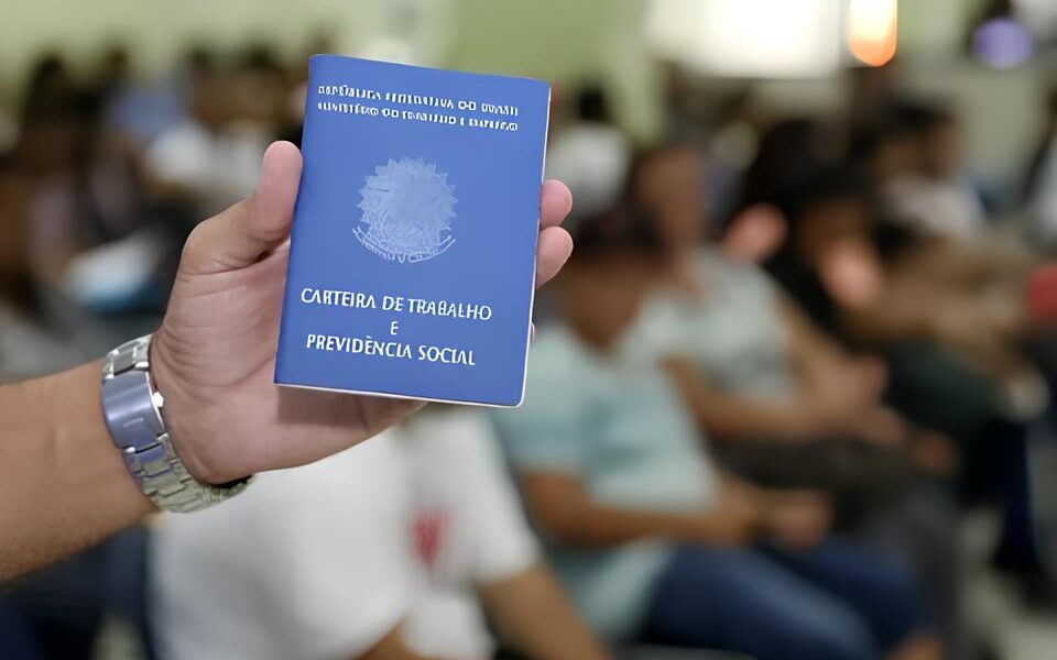 A Era da Carteira Assinada Como o Brasil Enfrentou a Crise e Transformou o Mercado de Trabalho em 2025 A Era da Carteira Assinada: Como o Brasil Enfrentou a Crise e Transformou o Mercado de Trabalho em 2025
