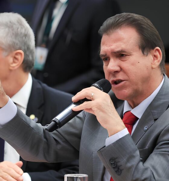 Brasil em Foco: As Mudanças Políticas e Sociais que Moldam o Futuro do País 2 Brasil em Foco As Mudan as Pol ticas e Sociais que Moldam o Futuro do Pa s Brasil em Foco: As Mudanças Políticas e Sociais que Moldam o Futuro do País