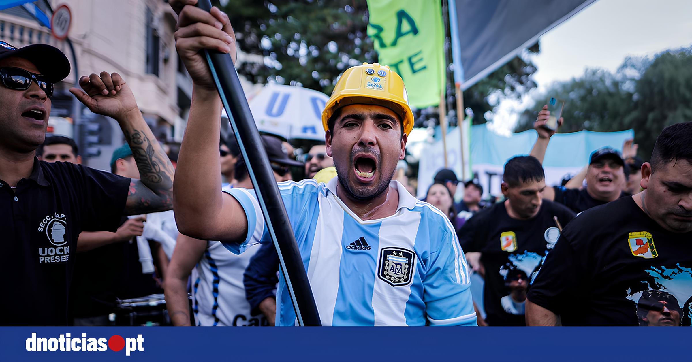 Como Proteger Seus Dados Pessoais em um Mundo Hiperconectado: A Batalha Contra a Exploração Digital 1 Como Proteger Seus Dados Pessoais em um Mundo Hiperconectado: A Batalha Contra a Exploração Digital