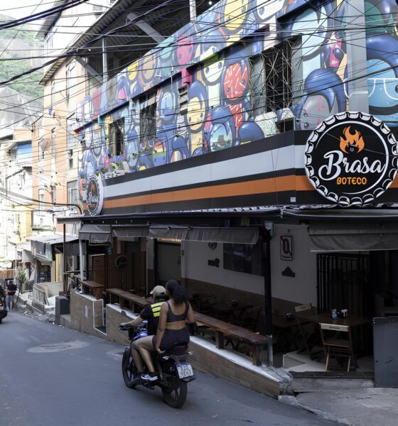Ex-Diretor da Americanas Abre Bar na Rocinha: Como a Queda de um Gigante da Economia Revela Novos Caminhos no Brasil 2 Ex Diretor da Americanas Abre Bar na Rocinha Como a Queda de um Gigante da Economia Revela Novos Caminhos no Brasil Ex-Diretor da Americanas Abre Bar na Rocinha: Como a Queda de um Gigante da Economia Revela Novos Caminhos no Brasil