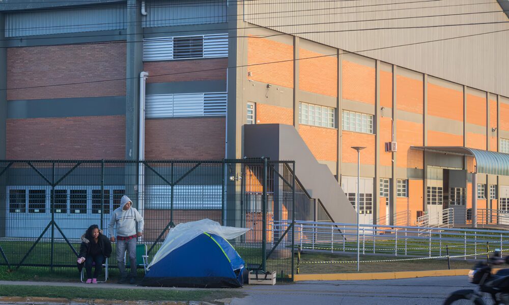 Feira Emprega Pelotas A Batalha Pela Dignidade Come a Antes do Amanhecer Feira Emprega Pelotas: A Batalha Pela Dignidade Começa Antes do Amanhecer