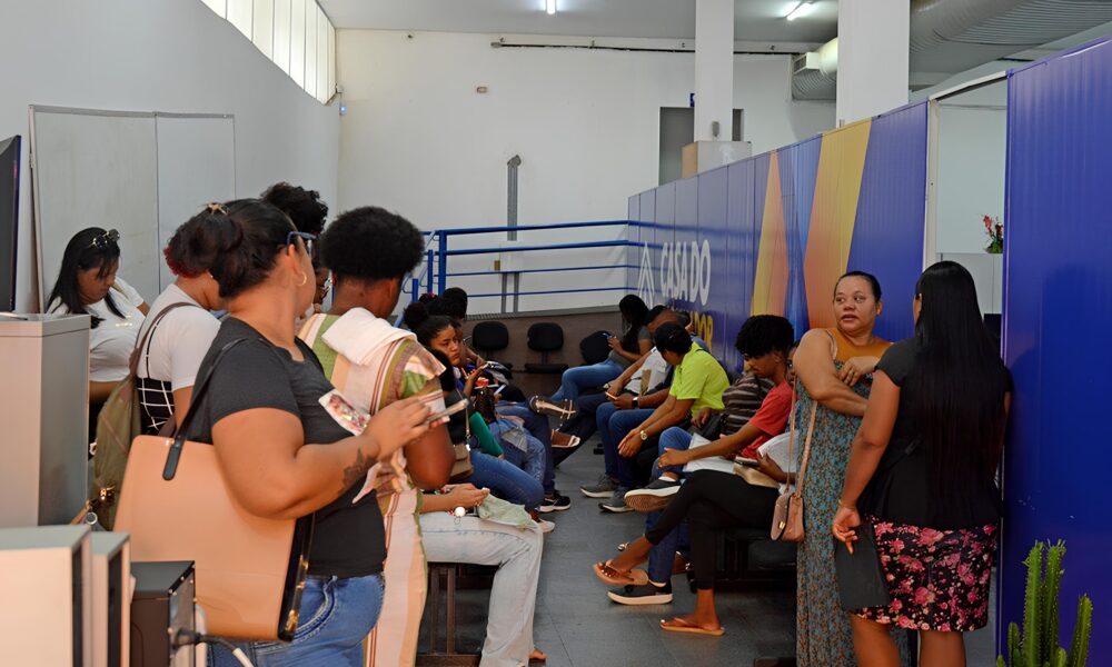 Oportunidades Vista Casa do Trabalhador de Feira de Santana Oferece 196 Vagas e Cursos Gratuitos para Transformar Vidas Oportunidades à Vista: Casa do Trabalhador de Feira de Santana Oferece 196 Vagas e Cursos Gratuitos para Transformar Vidas