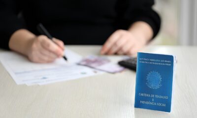 Pejotiza o A Fraude Silenciosa que Explora Trabalhadores e Desafia a Justi a Brasileira Pejotização: A Fraude Silenciosa que Explora Trabalhadores e Desafia a Justiça Brasileira