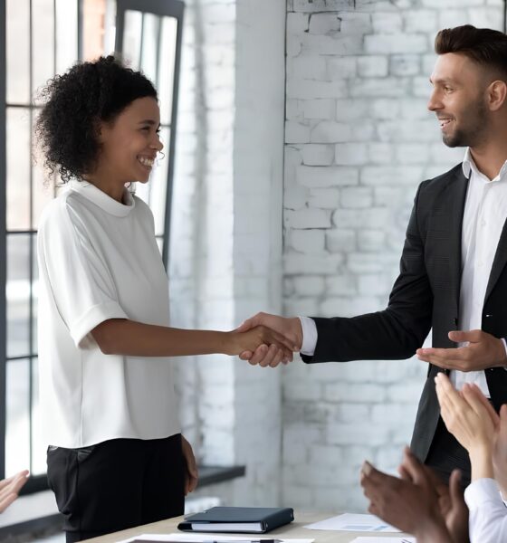 Salvador Abre Portas para o Futuro: 43 Vagas de Emprego com Salários de Até R$ 12 Mil 2 Salvador Abre Portas para o Futuro 43 Vagas de Emprego com Sal rios de At R 12 Mil Salvador Abre Portas para o Futuro: 43 Vagas de Emprego com Salários de Até R$ 12 Mil