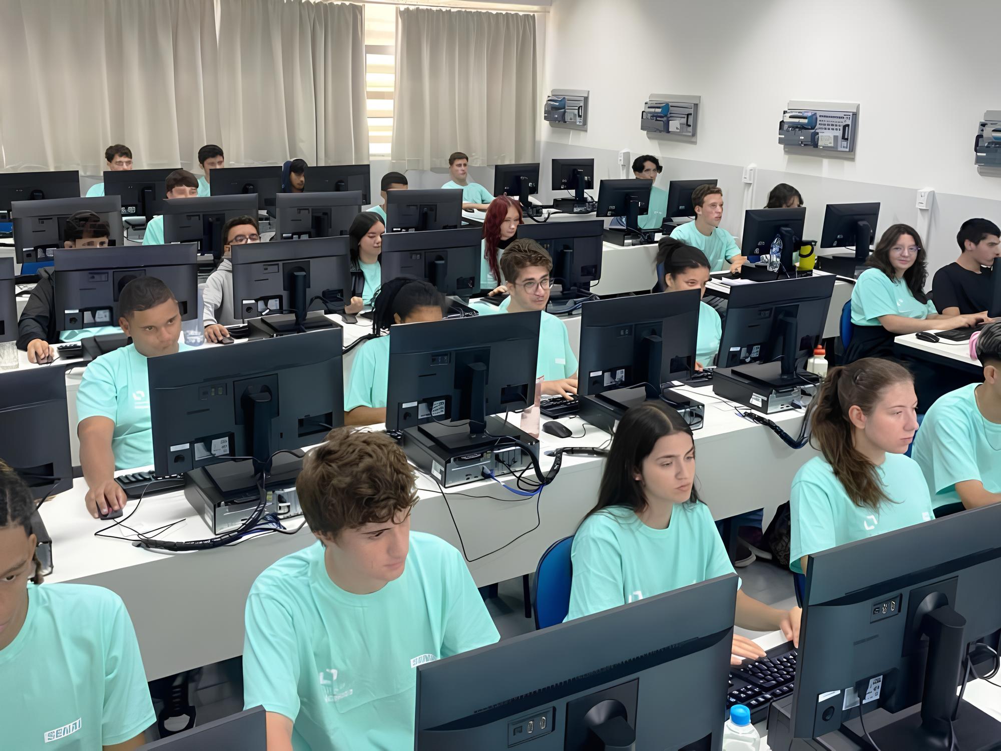 1.970 Vagas para o Futuro: Como o SENAI/SC Está Abrindo Portas Para Transformar Vidas em 12 Municípios 1 1 970 Vagas para o Futuro Como o SENAI SC Est Abrindo Portas Para Transformar Vidas em 12 Munic pios 1.970 Vagas para o Futuro: Como o SENAI/SC Está Abrindo Portas Para Transformar Vidas em 12 Municípios