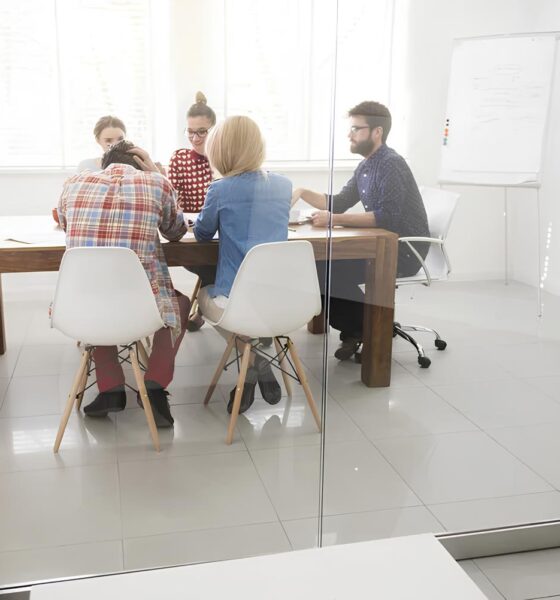 1 em Cada 4 Jovens Leva os Pais para Entrevistas de Emprego: O Fenômeno que Está Redefinindo o Futuro do Trabalho 2 1 em Cada 4 Jovens Leva os Pais para Entrevistas de Emprego O Fen meno que Est Redefinindo o Futuro do Trabalho 1 em Cada 4 Jovens Leva os Pais para Entrevistas de Emprego: O Fenômeno que Está Redefinindo o Futuro do Trabalho
