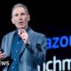 A Era da Intelig ncia Artificial Como a Amazon e Outros Gigantes da Tecnologia Est o Redefinindo o Futuro do Trabalho A Era da Inteligência Artificial: Como a Amazon e Outros Gigantes da Tecnologia Estão Redefinindo o Futuro do Trabalho