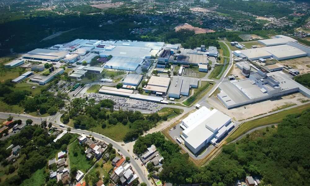 A Queda Silenciosa Como o Emprego Industrial no Brasil Est Sendo Abalado Pela Economia em Transforma o A Queda Silenciosa: Como o Emprego Industrial no Brasil Está Sendo Abalado Pela Economia em Transformação