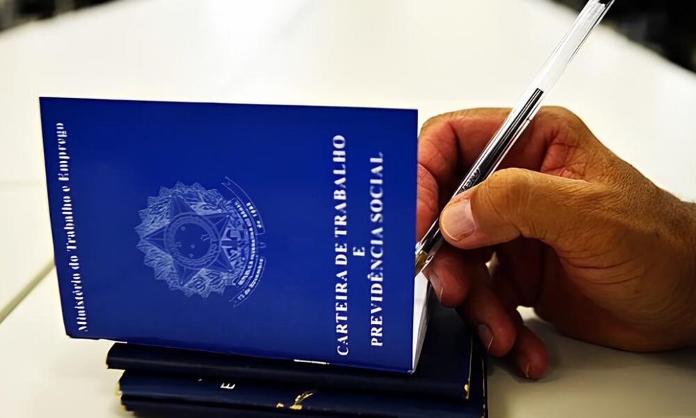 Bahia S o Paulo e Natal O Retrato de um Brasil em Transforma o Desemprego em Queda Carteiras Assinadas Batem Recorde e o Futuro Promete Mais Bahia, São Paulo e Natal: O Retrato de um Brasil em Transformação – Desemprego em Queda, Carteiras Assinadas Batem Recorde e o Futuro Promete Mais