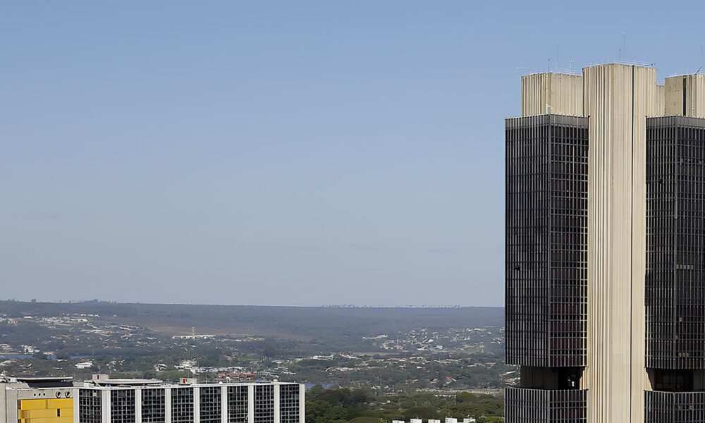 Brasil Sobe no Ranking Global de Competitividade mas Permanece Beira do Abismo Por Que a Melhoria N o Suficiente Brasil Sobe no Ranking Global de Competitividade, mas Permanece à Beira do Abismo: Por Que a Melhoria Não é Suficiente?