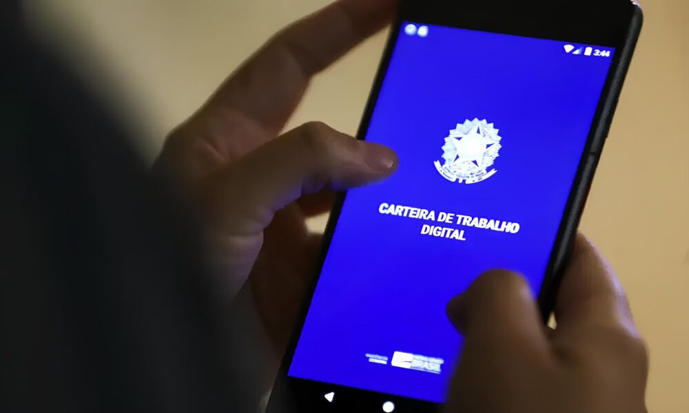 Grandes Oportunidades na Grande Vit ria Mais de 2 Mil Vagas de Emprego Transformam Vidas e Movimentam a Economia Local Grandes Oportunidades na Grande Vitória: Mais de 2 Mil Vagas de Emprego Transformam Vidas e Movimentam a Economia Local