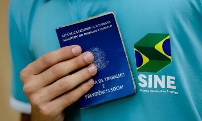 Manaus em Movimento Mais de 500 Vagas de Emprego Transformam a Realidade da Cidade Manaus em Movimento: Mais de 500 Vagas de Emprego Transformam a Realidade da Cidade