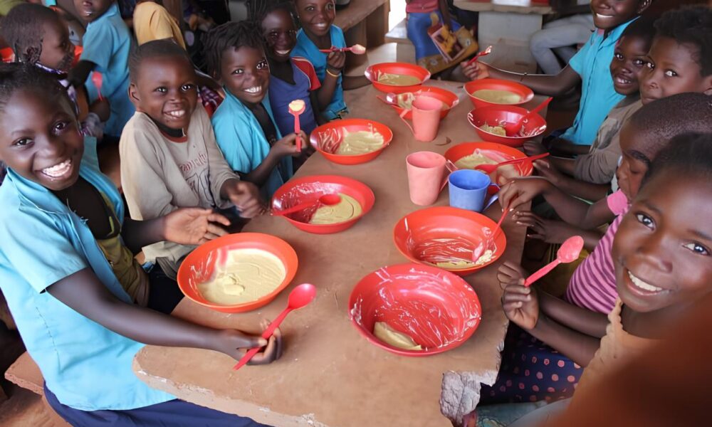 Mo ambique em Movimento Como o Lanche Escolar Est Transformando Vidas e Construindo um Futuro Melhor Moçambique em Movimento: Como o Lanche Escolar Está Transformando Vidas e Construindo um Futuro Melhor
