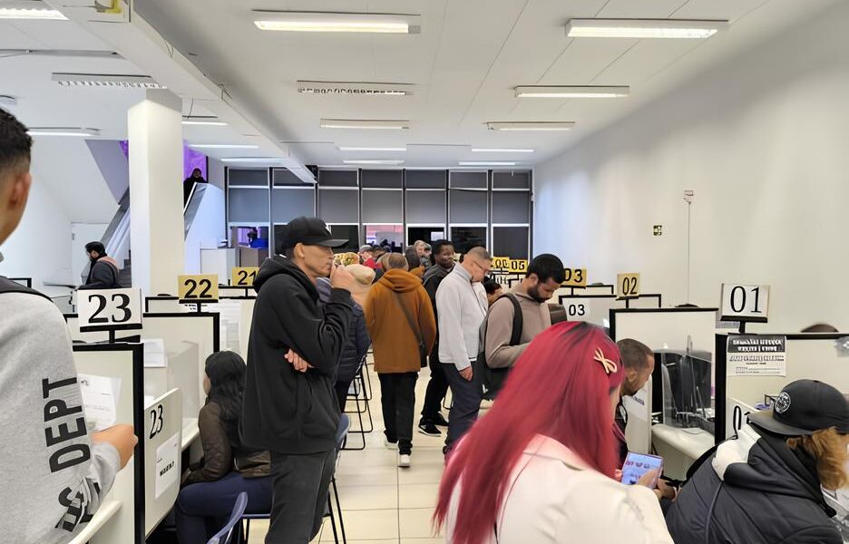 Mutir o de Empregos em Curitiba Um Dia que Mudou Vidas e Redefiniu o Futuro do Trabalho no Paran Mutirão de Empregos em Curitiba: Um Dia que Mudou Vidas e Redefiniu o Futuro do Trabalho no Paraná