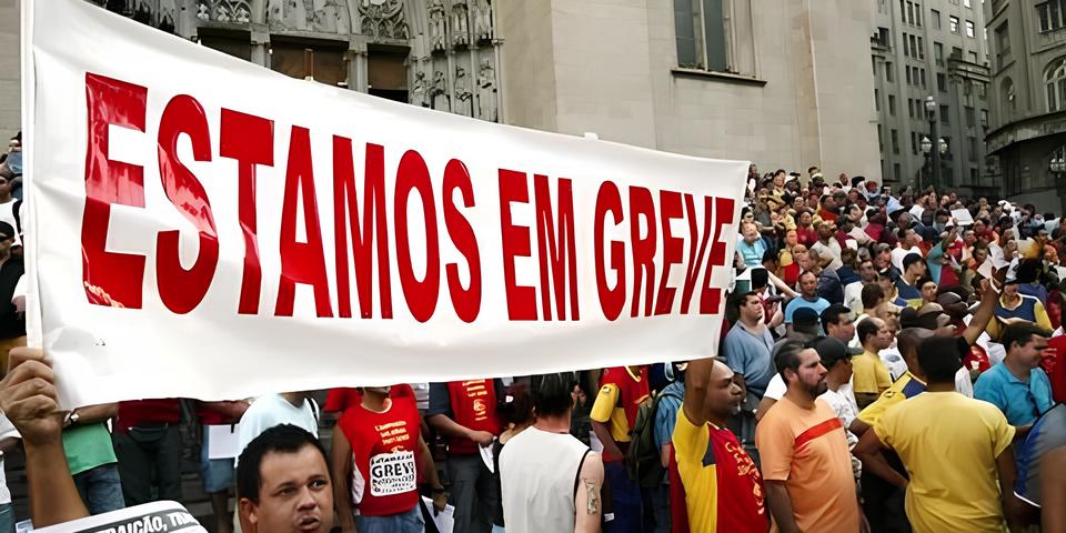Portugal Beira do Colapso Educacional Mais de Um Milh o de Alunos Sem Aulas por Falta de Professores Portugal à Beira do Colapso Educacional: Mais de Um Milhão de Alunos Sem Aulas por Falta de Professores