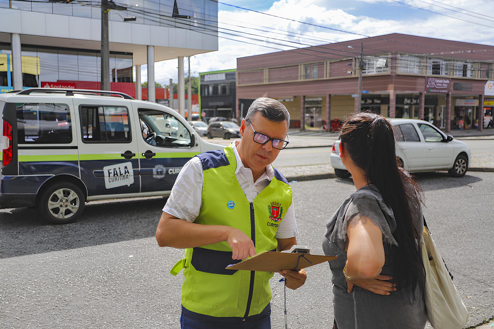 Prefeitura de Curitiba na Rua: Como a Cidade Está Levando Serviços Públicos Diretamente aos Cidadãos 1 Prefeitura de Curitiba na Rua Como a Cidade Est Levando Servi os P blicos Diretamente aos Cidad os Prefeitura de Curitiba na Rua: Como a Cidade Está Levando Serviços Públicos Diretamente aos Cidadãos