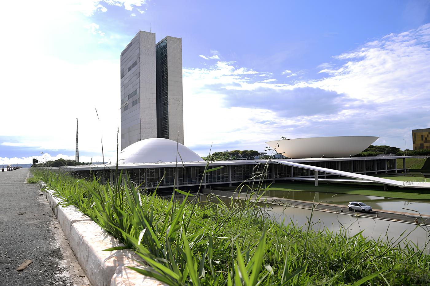 Santa Catarina: O Pulsar de 8,7 Mil Vagas no Coração do Emprego Brasileiro 1 Santa Catarina O Pulsar de 8 7 Mil Vagas no Cora o do Emprego Brasileiro Santa Catarina: O Pulsar de 8,7 Mil Vagas no Coração do Emprego Brasileiro