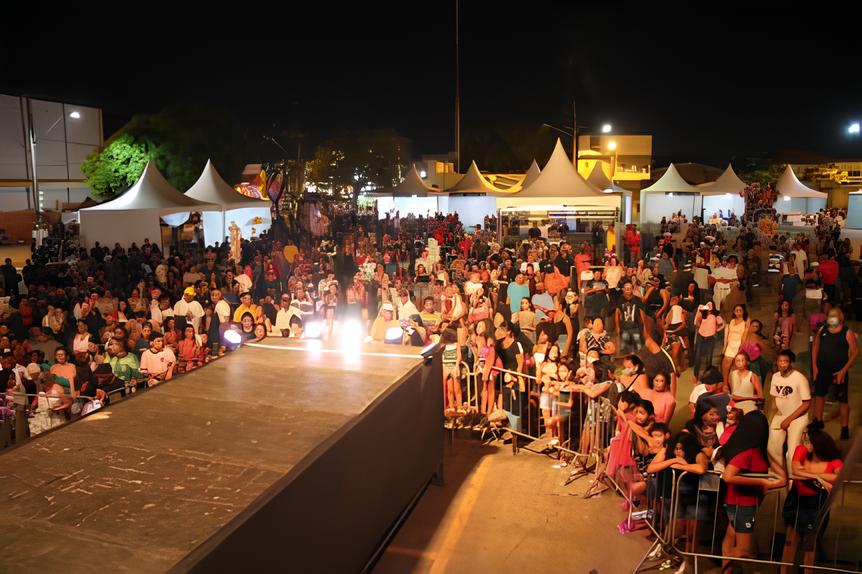 Viva o Seu Bairro: A Revolução Cultural e Comunitária Que Está Transformando Cuiabá 1 Viva o Seu Bairro A Revolu o Cultural e Comunit ria Que Est Transformando Cuiab Viva o Seu Bairro: A Revolução Cultural e Comunitária Que Está Transformando Cuiabá