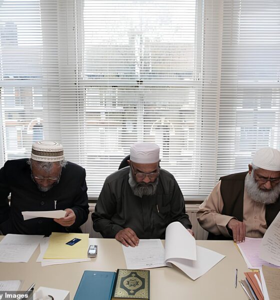 A Polêmica dos Tribunais da Sharia no Reino Unido: Um Caso de Justiça Paralela ou Intolerância? 2 A Pol mica dos Tribunais da Sharia no Reino Unido Um Caso de Justi a Paralela ou Intoler ncia A Polêmica dos Tribunais da Sharia no Reino Unido: Um Caso de Justiça Paralela ou Intolerância?