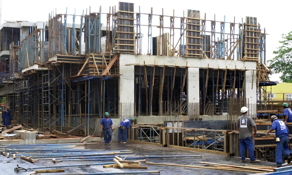 Constru o Civil no RN Dez Meses de Queda Mas o Futuro Promete O Que Esperar Construção Civil no RN: Dez Meses de Queda, Mas o Futuro Promete – O Que Esperar?