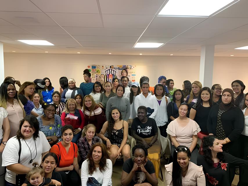 Empoderando Refugiadas: Como uma Iniciativa Transforma Vidas e Quebra Barreiras no Brasil 1 Empoderando Refugiadas Como uma Iniciativa Transforma Vidas e Quebra Barreiras no Brasil Empoderando Refugiadas: Como uma Iniciativa Transforma Vidas e Quebra Barreiras no Brasil