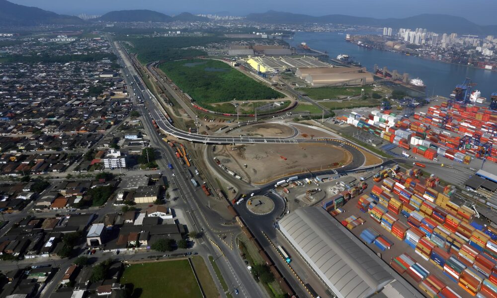 O Grande Engano do Porto Como Golpistas Est o Explorando a Esperan a de Milhares em Busca de Emprego no Maior Porto do Brasil O Grande Engano do Porto: Como Golpistas Estão Explorando a Esperança de Milhares em Busca de Emprego no Maior Porto do Brasil