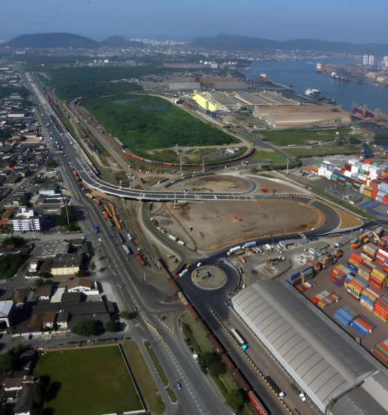 O Grande Engano do Porto: Como Golpistas Estão Explorando a Esperança de Milhares em Busca de Emprego no Maior Porto do Brasil 2 O Grande Engano do Porto Como Golpistas Est o Explorando a Esperan a de Milhares em Busca de Emprego no Maior Porto do Brasil O Grande Engano do Porto: Como Golpistas Estão Explorando a Esperança de Milhares em Busca de Emprego no Maior Porto do Brasil